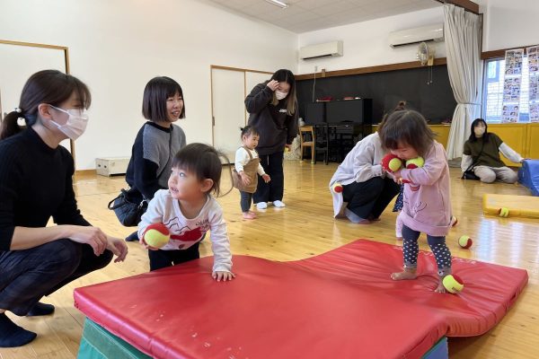 親子みかづき広場