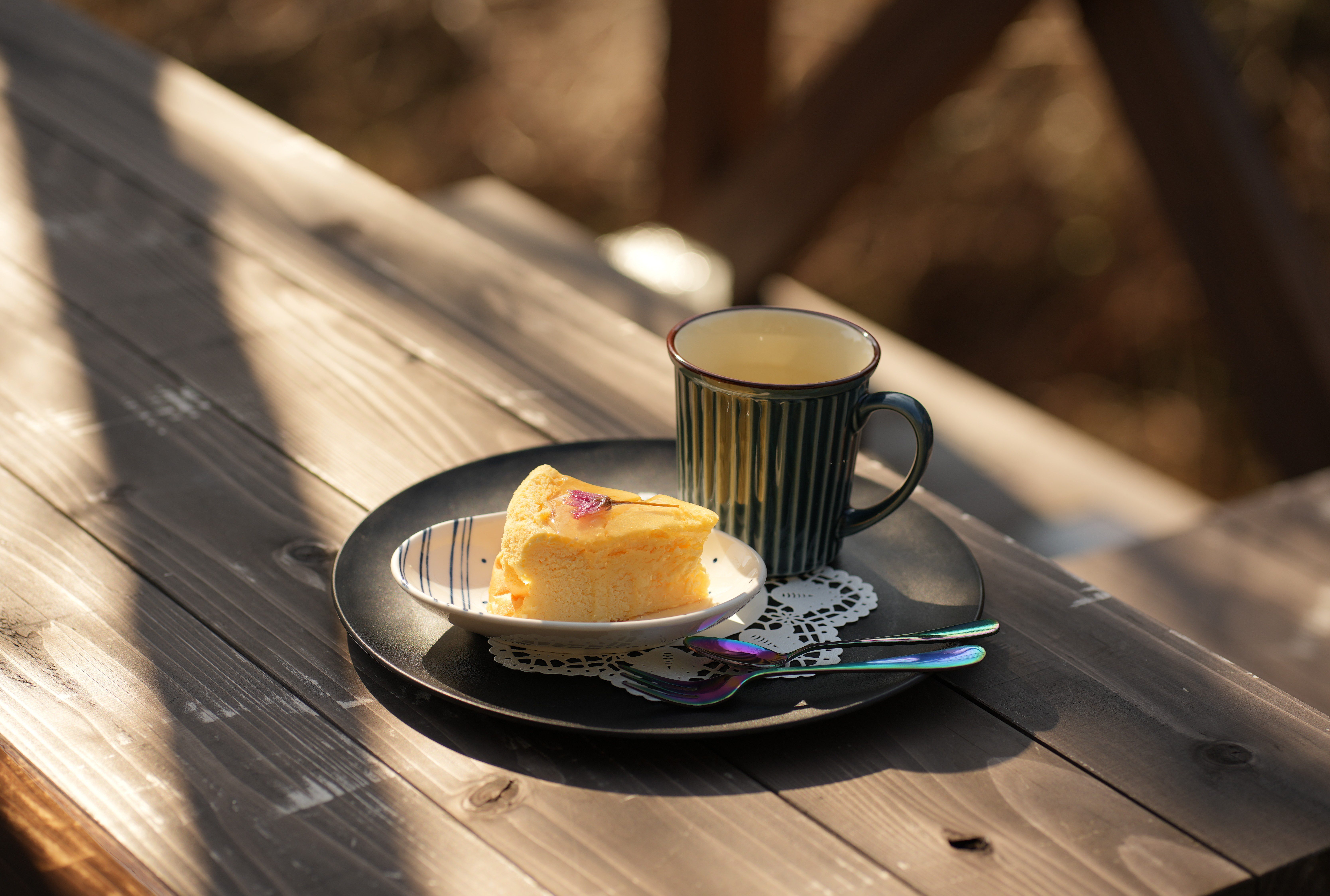 桜畑のテラスカフェ