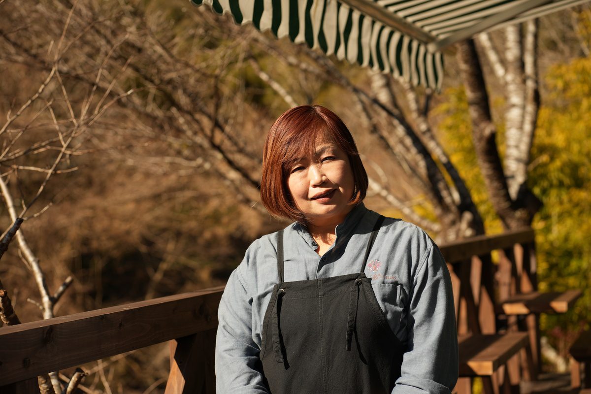 桜畑のテラスカフェ