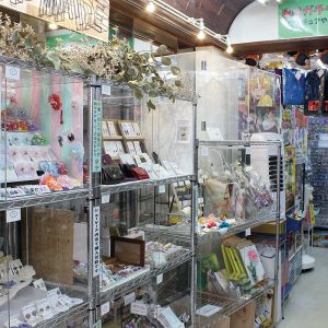 ハンドメイド雑貨が たくさん並ぶ「NeLoの羽」 ‹ ニュース ‹ ほっとこうち