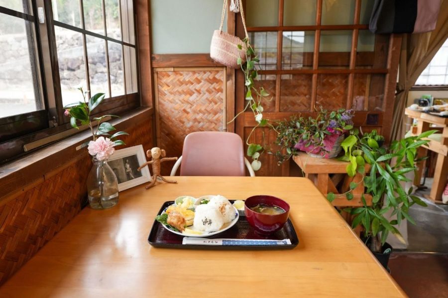 さんかく茶や
